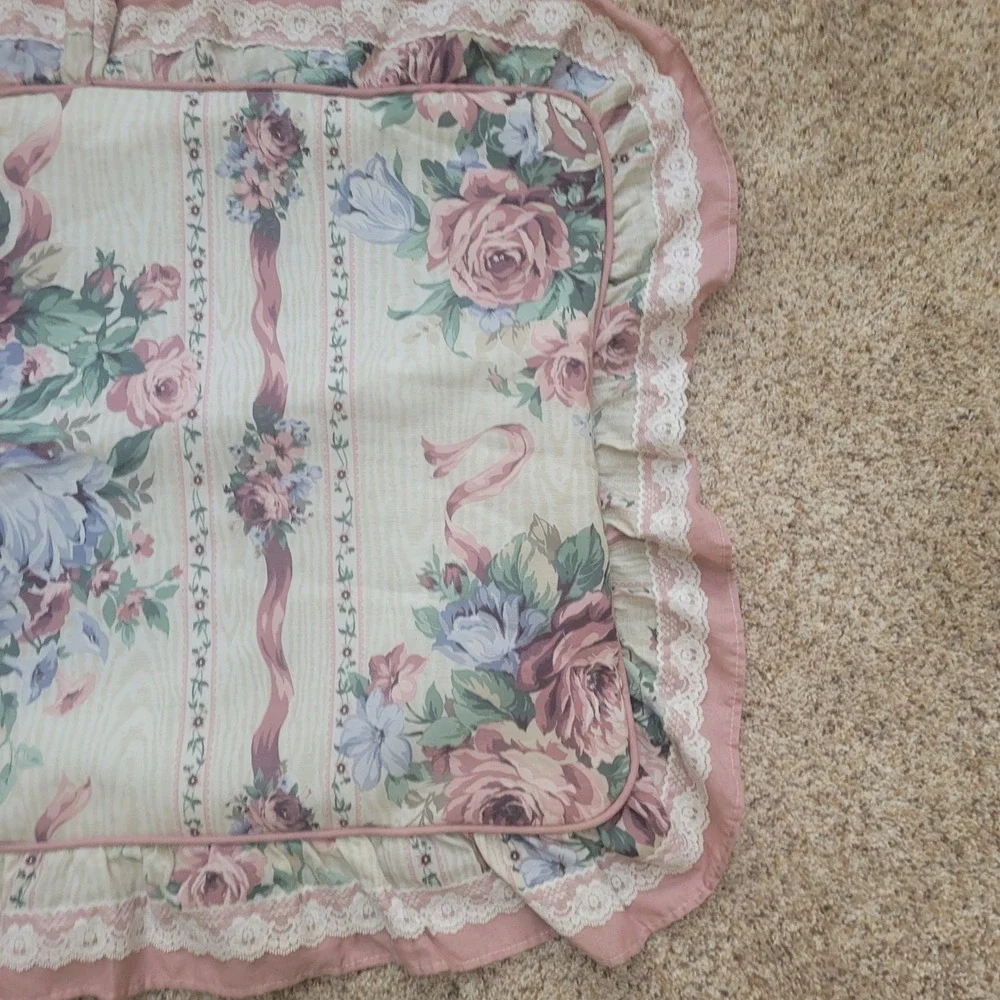 Vtg Floral Ruffled Pillow Shams 2 Pink Rose Lace Cottagecore